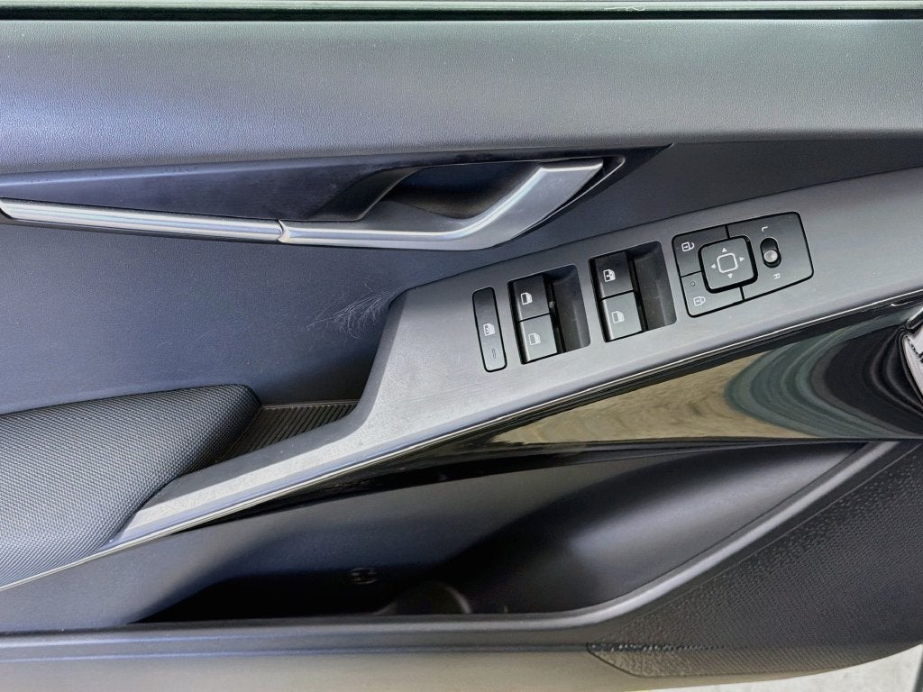 2023 Kia Niro EX