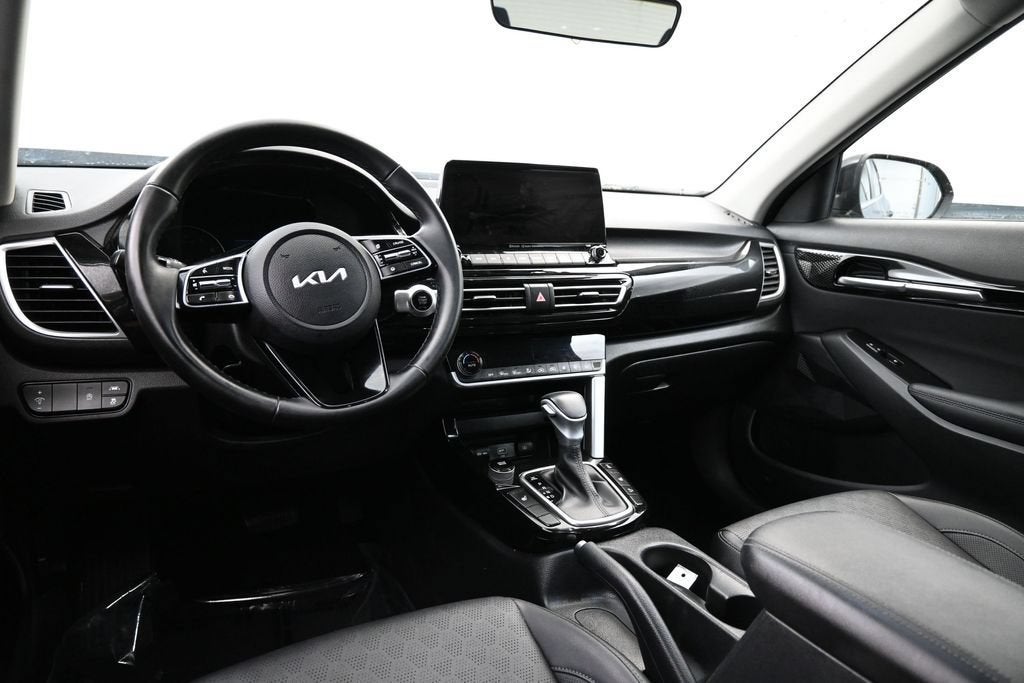 2023 Kia Seltos EX