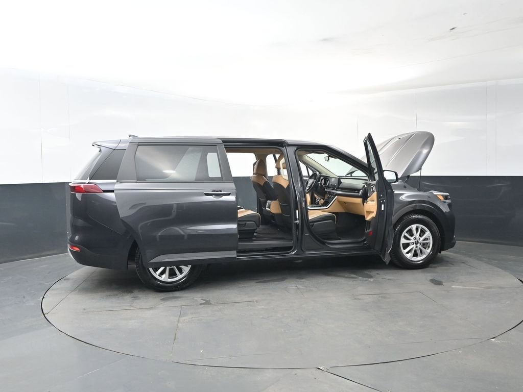2023 Kia Carnival LX