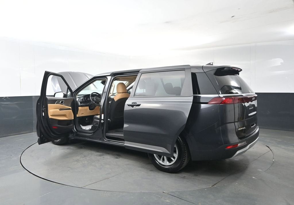2023 Kia Carnival LX