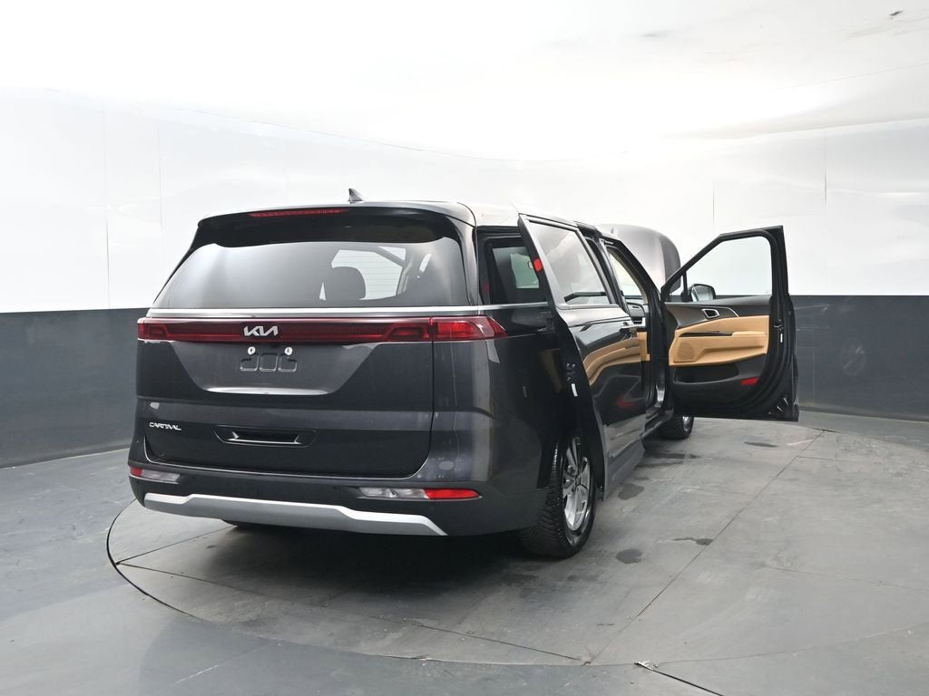 2023 Kia Carnival LX