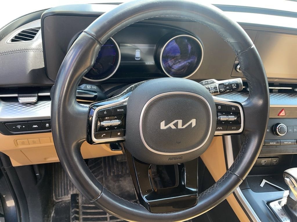 2023 Kia Carnival LX
