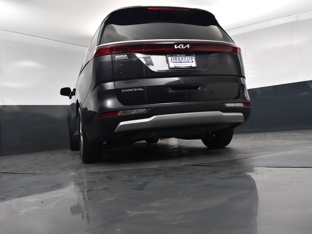 2024 Kia Carnival LX
