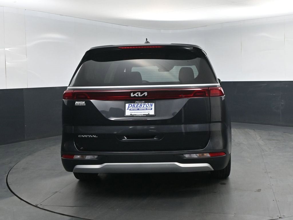 2024 Kia Carnival LX