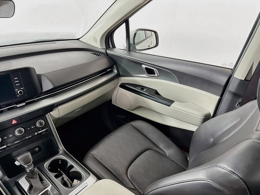 2023 Kia Carnival MPV LX Seat Package