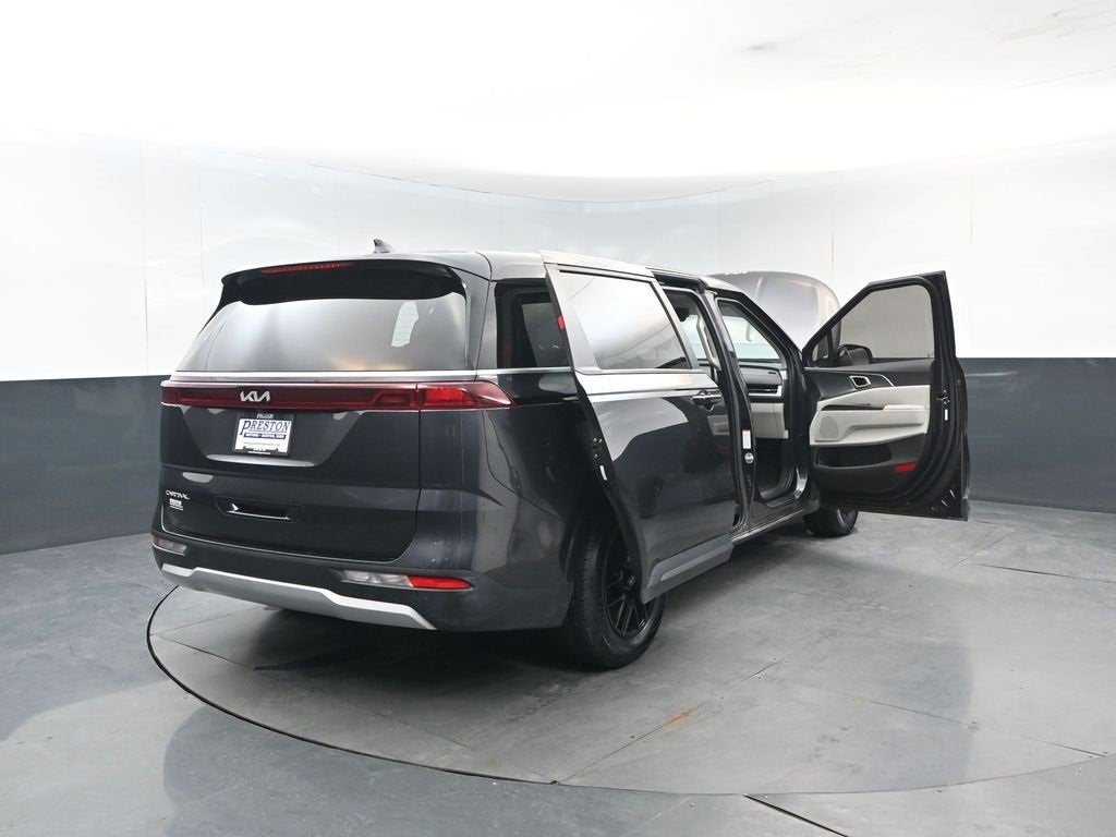 2024 Kia Carnival LX