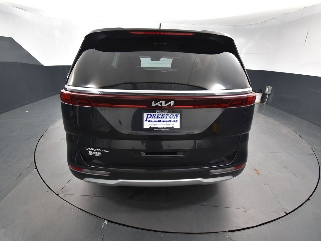 2024 Kia Carnival LX