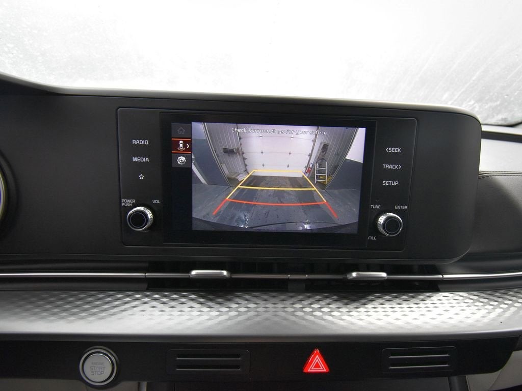 2024 Kia Carnival LX