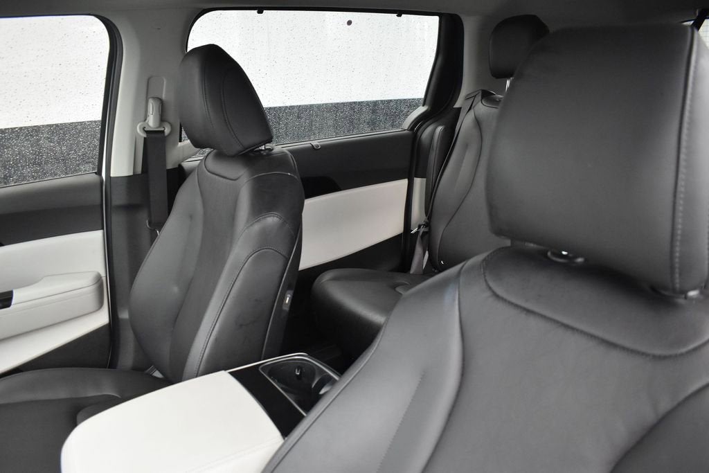 2022 Kia Carnival EX